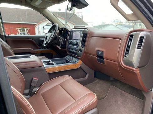 Used 2018 Chevrolet Silverado 1500 High Country image 22
