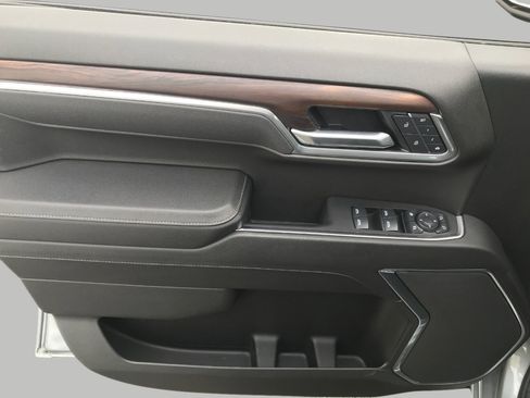 Certified 2025 GMC Sierra 1500 SLT image 25