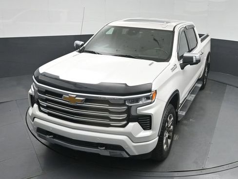 Used 2024 Chevrolet Silverado 1500 High Country w/ Z71 Off-Road Package AWD/4WD image 46