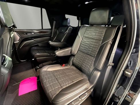 Used 2023 Cadillac Escalade Sport Platinum w/ LPO, ONYX Package image 24