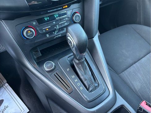 Used 2017 Ford Focus SEL image 27