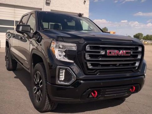 Used 2020 GMC Sierra 1500 AT4 w/ Technology Package AWD/4WD image 4