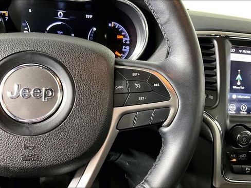 Used 2018 Jeep Grand Cherokee Altitude image 10