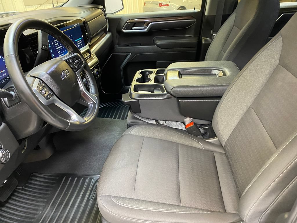 Used 2026 Chevrolet Silverado 1500 RST AWD/4WD image 21