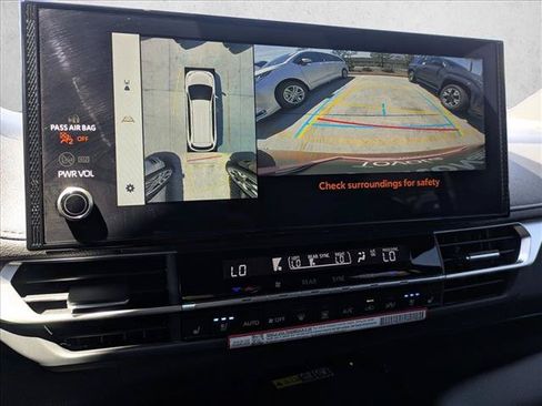 New 2026 Toyota Sienna Platinum AWD/4WD image 13