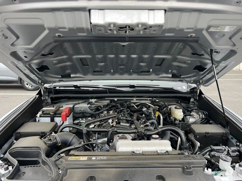 Used 2025 Toyota 4Runner SR5 image 32