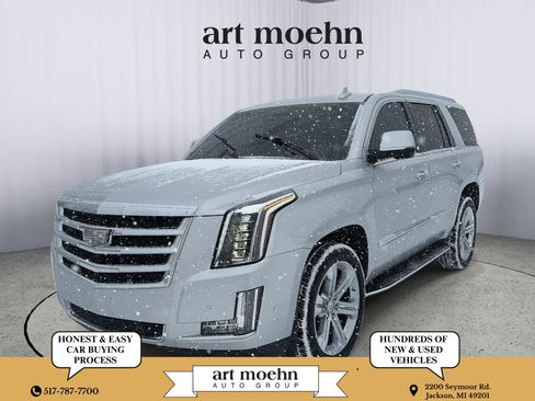 Used 2017 Cadillac Escalade Luxury image 1