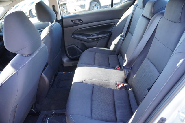 Used 2025 Nissan Altima 2.5 SV FWD image 17