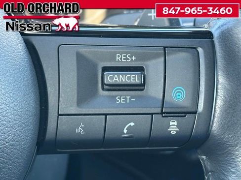 Used 2023 Nissan Pathfinder SL image 18