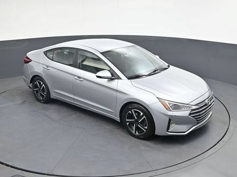 Used 2020 Hyundai Elantra SE FWD image 22