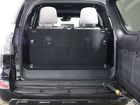 Used 2023 Lexus GX 460 w/ Black Line Special Edition AWD/4WD image 21