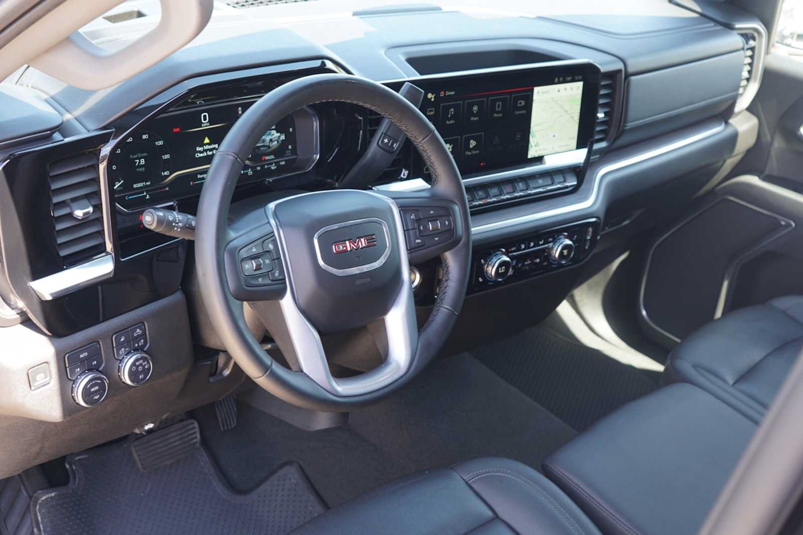 Used 2025 GMC Sierra 1500 SLT AWD/4WD image 7