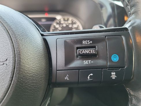 Used 2023 Nissan Pathfinder SL image 8