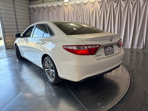 Used 2016 Toyota Camry SE FWD image 7
