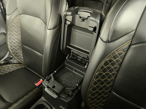 Used 2022 Jeep Gladiator Overland image 28