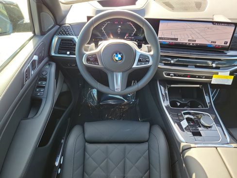 New 2026 BMW X5 xDrive40i w/ M Sport Package AWD/4WD image 11