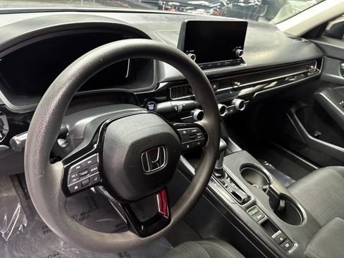 Used 2025 Honda Civic LX image 28