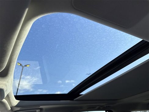 Used 2025 Ford Expedition Max Platinum w/ Driver's Package image 24