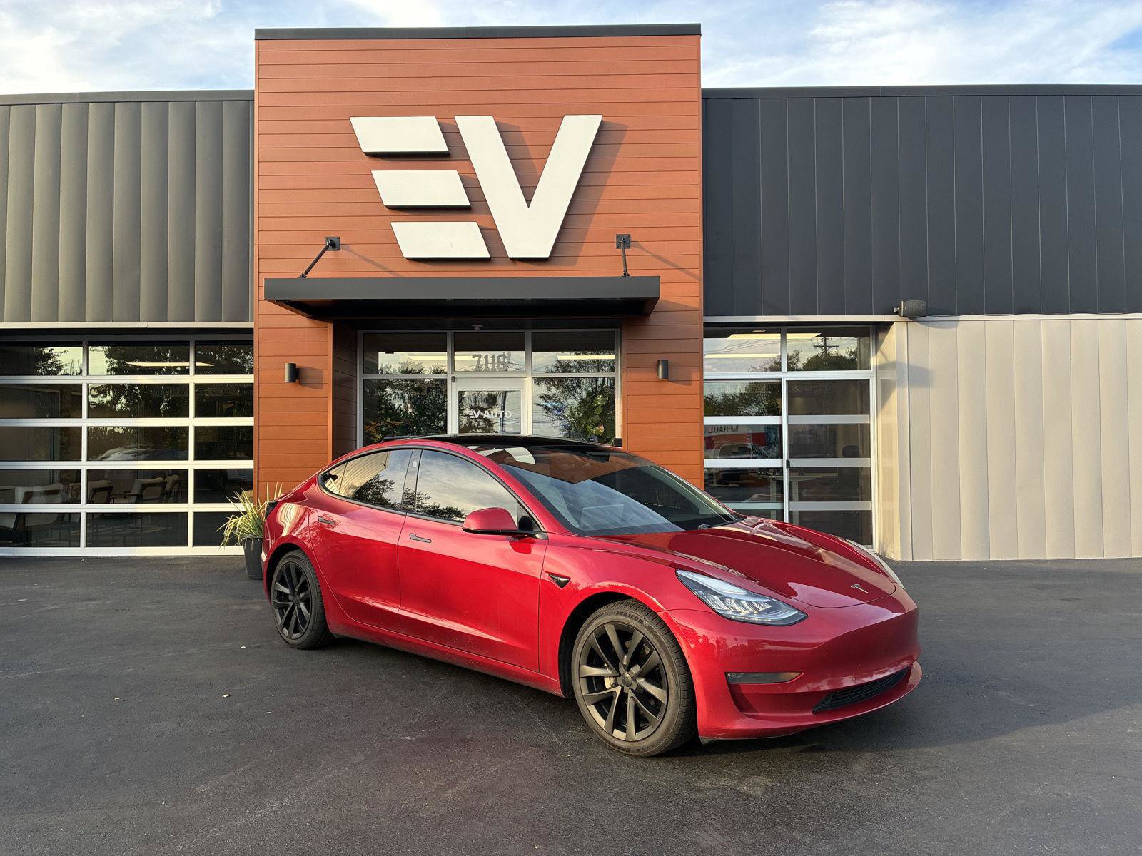 Used 2021 Tesla Model 3 Long Range AWD/4WD image 1