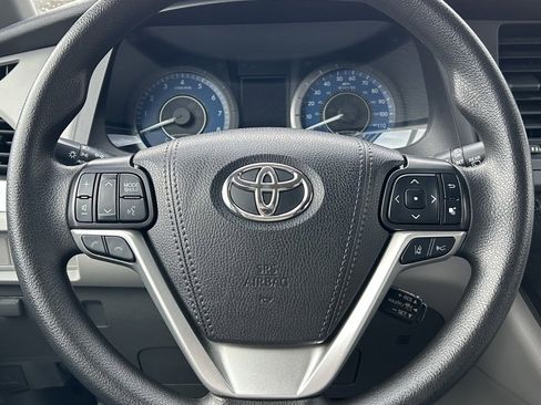 Certified 2020 Toyota Sienna L image 19