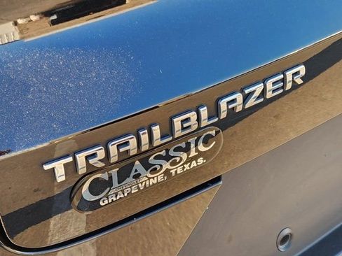 Used 2021 Chevrolet TrailBlazer LT w/ Convenience Package image 9