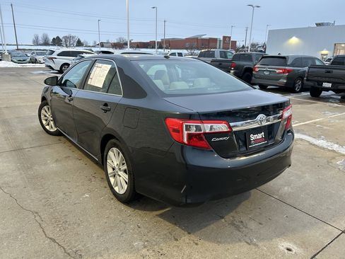 Used 2013 Toyota Camry XLE image 4