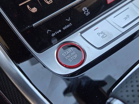 New 2026 Audi SQ7 Prestige image 23