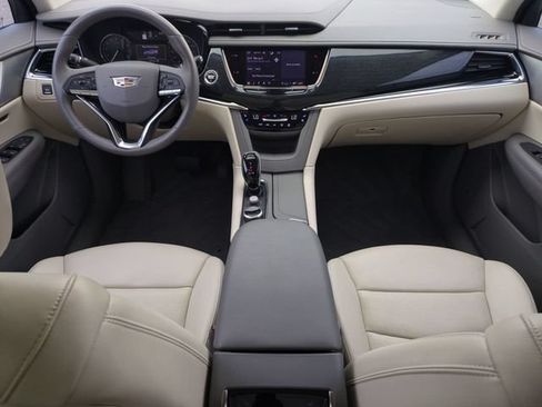 Used 2022 Cadillac XT6 Premium Luxury AWD/4WD image 14