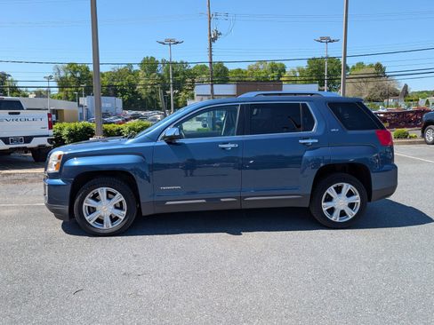 Used 2016 GMC Terrain SLT w/ Driver Alert Package I FWD image 2