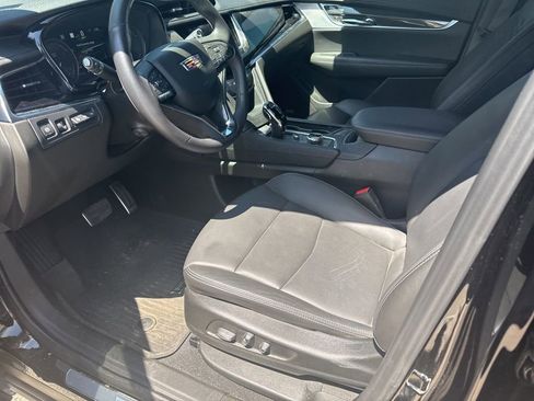 Used 2024 Cadillac XT6 Sport w/ Technology Package AWD/4WD image 8