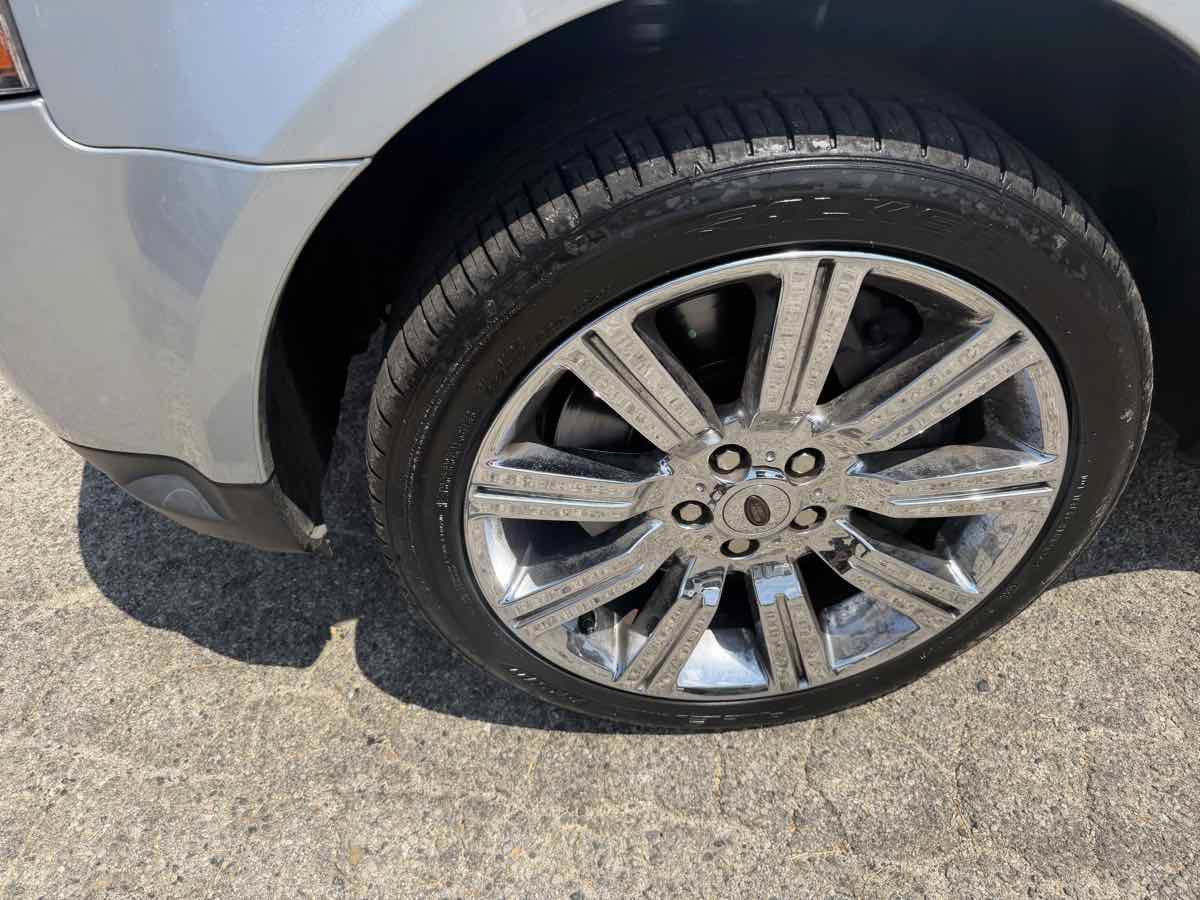 Used 2012 Land Rover Range Rover Sport Supercharged AWD/4WD image 8