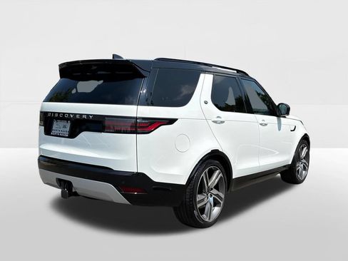 Used 2025 Land Rover Discovery Metropolitan Edition AWD/4WD image 4