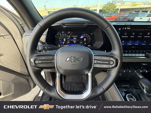 Used 2025 Chevrolet Colorado ZR2 w/ Technology Package image 14