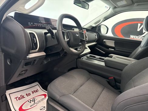 New 2027 Ford Expedition Max Active RWD image 13