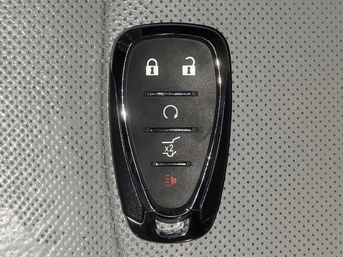 Used 2018 Chevrolet Equinox Premier FWD image 32