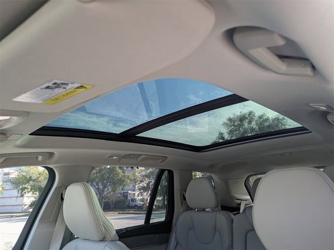 New 2026 Volvo XC90 T8 Ultra w/ Protection Package Premier image 28