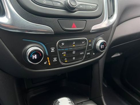 Used 2019 Chevrolet Equinox LT image 24
