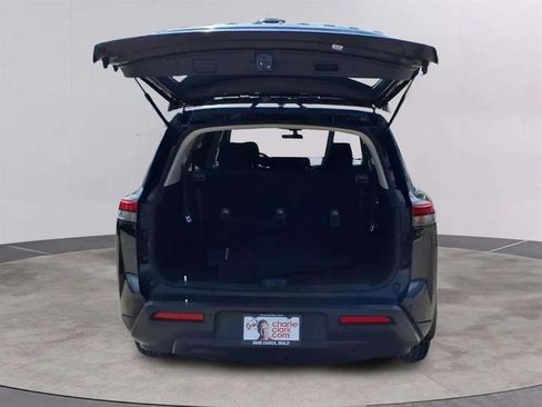 Used 2023 Nissan Pathfinder S image 21