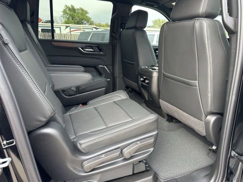 New 2026 GMC Yukon XL Denali image 12