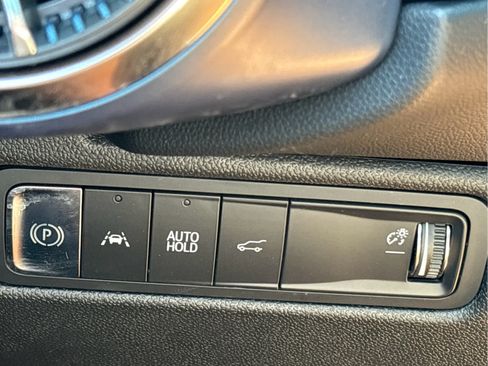 Certified 2024 Chevrolet Equinox EV LT AWD/4WD image 19