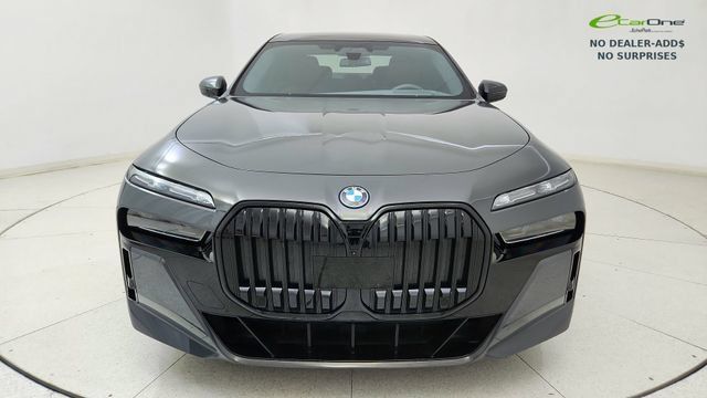 Used 2023 BMW i7 xDrive60 AWD/4WD image 2