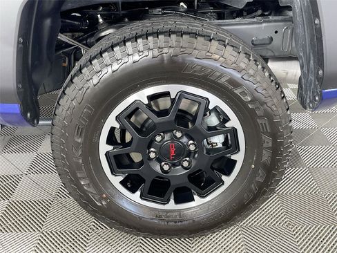 Used 2025 Toyota Tacoma TRD Off-Road image 34