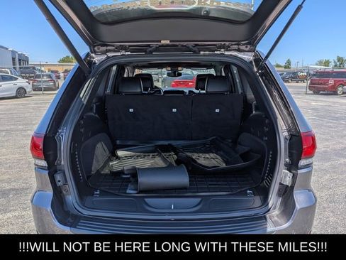 Used 2020 Jeep Grand Cherokee Altitude AWD/4WD image 22