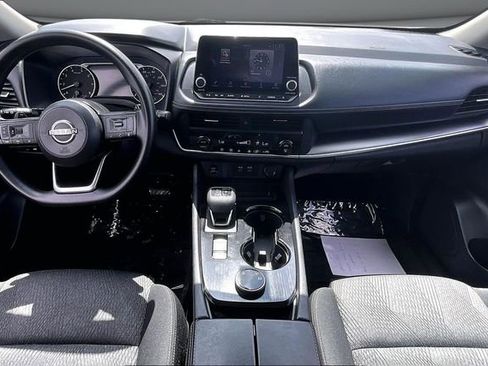 Certified 2024 Nissan Rogue SV image 7