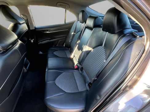 Used 2024 Toyota Camry SE image 18