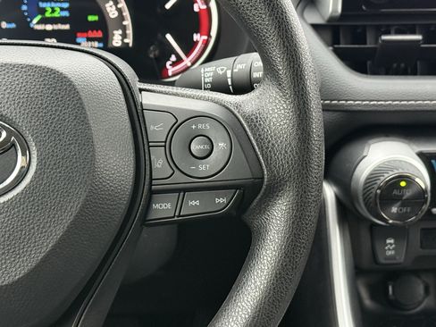 Certified 2025 Toyota RAV4 XLE AWD/4WD image 20