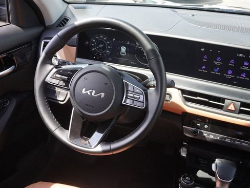 Used 2024 Kia Seltos EX image 33