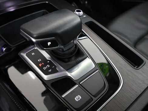 Used 2023 Audi Q5 2.0T Premium Plus w/ Premium Plus Package image 4