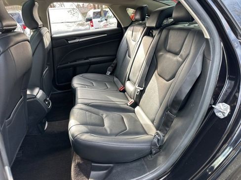 Used 2019 Ford Fusion Titanium image 8