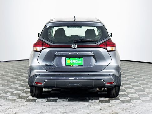Used 2021 Nissan Kicks S FWD image 7